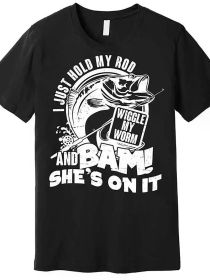 Men's Funny Fishing Graphic T-Shirt - "Hold My Rod and Wiggle My Worm" Black Cotton Short Sleeve Tee, Casual Round Neck, Machine Washable, 100% C (Color: black, size: XL)